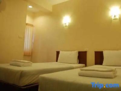 Rambuttri House - 36