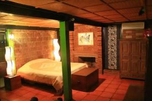 The Riverside Guest House, Лампанг