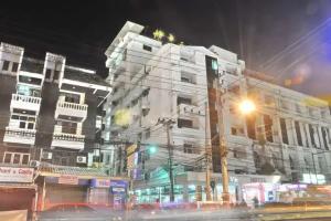 Highfive Hotel, Паттайя