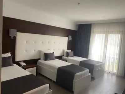 Paradise Island - 107