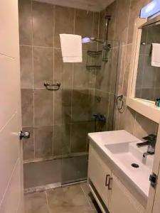 Paradise Island - 103