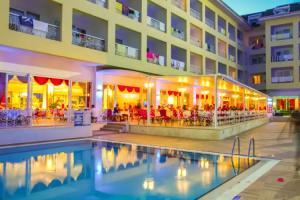 Pine House Hotel, Кемер