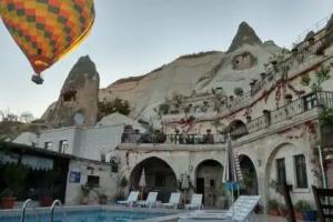 Local Cave House Hotel, Гёреме