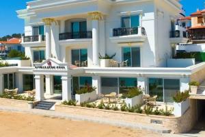 Отель «Kıvrakzade Otel - Adult Only», Айвалык