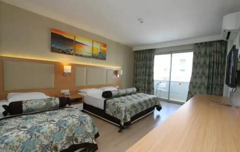 Blue Wave Suite - 103