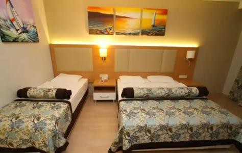 Blue Wave Suite - 104