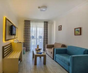 Club Big Blue Suit - All Inclusive - 108