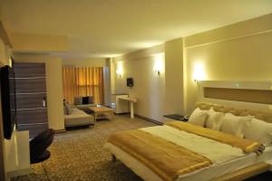 Ozpark Hotel, Акшехир