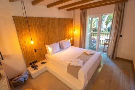 Very Chic Adult Only - 3