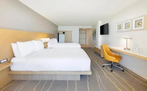 Deltas by Marriott Oceanfront - 4