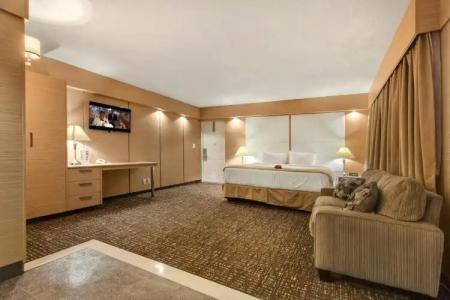 Ocean Beach Palace - 49