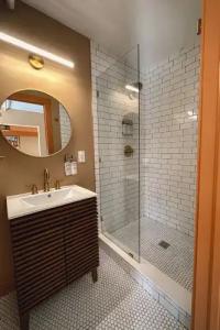 The Historic Peninsula Inn - 141