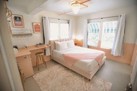 The Historic Peninsula Inn - 29