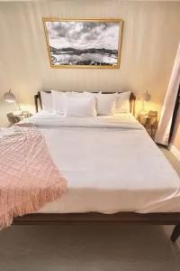 The Historic Peninsula Inn - 129