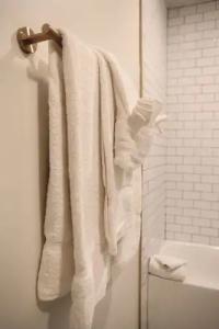 The Historic Peninsula Inn - 38