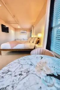 The Historic Peninsula Inn - 171