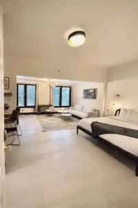 The Historic Peninsula Inn - 162