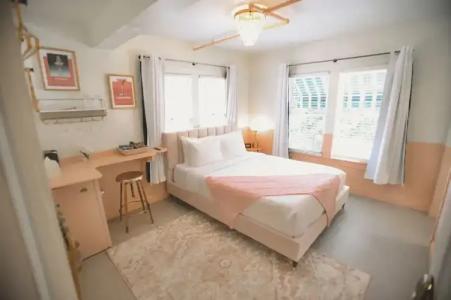 The Historic Peninsula Inn - 90