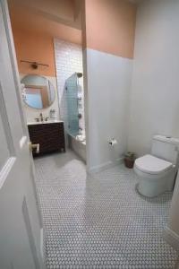 The Historic Peninsula Inn - 147