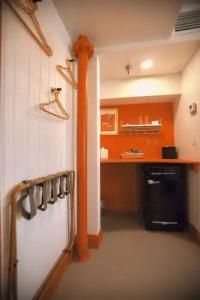 The Historic Peninsula Inn - 82