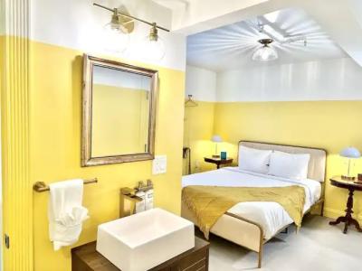 The Historic Peninsula Inn - 53