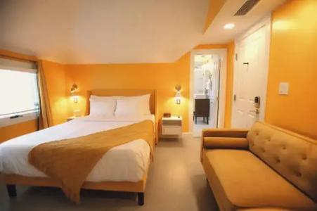 The Historic Peninsula Inn - 94