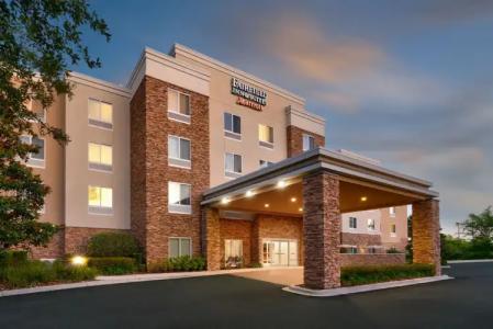 Fairfield Inn & Suites by Marriott Central - 22