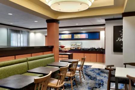 Fairfield Inn & Suites by Marriott Central - 15