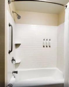 Fairfield Inn & Suites by Marriott Central - 10