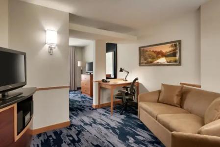Fairfield Inn & Suites by Marriott Central - 8