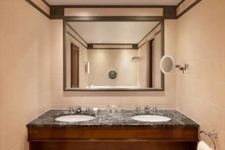 Hôtel Barrière Le Royal Deauville - 86