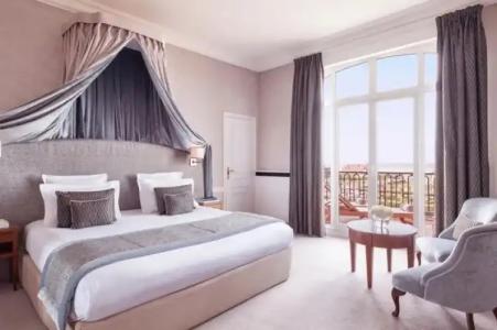 Hôtel Barrière Le Royal Deauville - 70