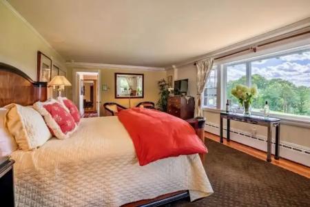Wilburton Inn - 76