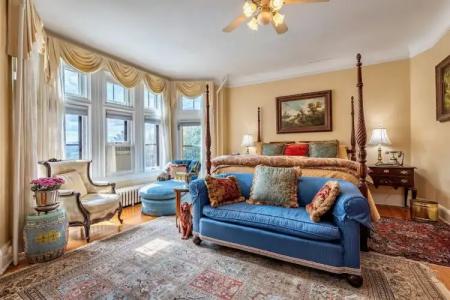 Wilburton Inn - 137