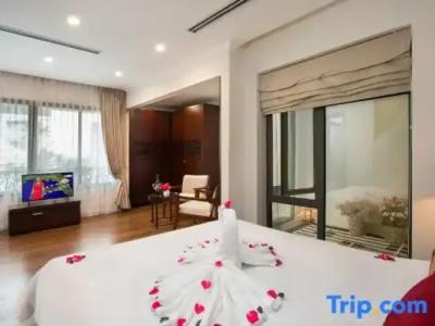 Au Coeur d'Hanoi Boutique - 132