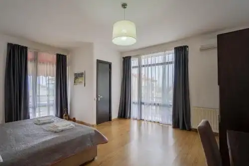Vera View - 25