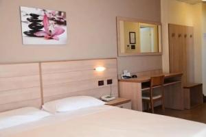 Hotel «Mirage», Червия-Милано-Мариттима