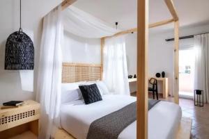 Апарт-отель «Elea Suites & Residences», Гувес