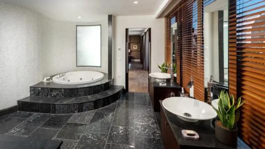 Sofa Istanbul, Autograph Collection - 115