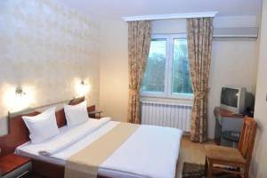 Eros Motel, Сандански