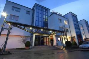 Hotel «Am Park», Лайнфельден-Эхтердинген