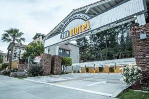 Tilt Hotel Universal/Hollywood, Ascend Hotel Collection, Лос-Анджелес