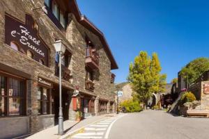 Hotel «l’Ermita b&b», Канильо