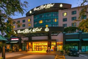 Grand Park Hotel Vancouver Airport