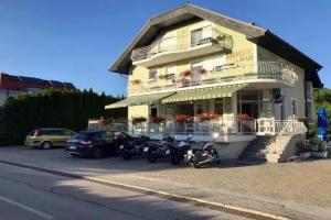 Hotel «Maj Inn», Моравске Топлице