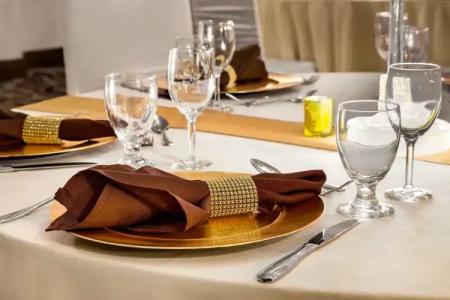 DoubleTree by Hilton Toronto Airport West - 20