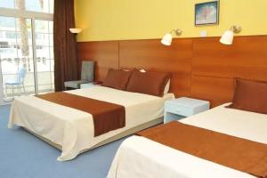 LA Hotel & Resort, Лапитос