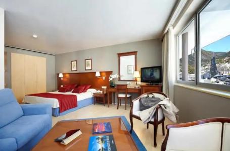 Golden Tulip Andorra Fenix - 70