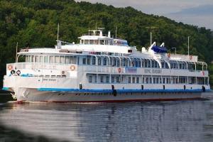 Круиз по маршруту Москва (трансфер) Нижний Новгород – Городец – Ярославль – Мышкин – Рыбинск – Кострома – Нижний Новгород (трансфер) Москва Круиз по маршруту Москва (трансфер) Нижний Новгород – Городец – Ярославль – Мышкин – Рыбинск – Кострома – Нижний Новгород (трансфер) Москва