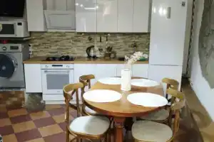 Двухэтажный коттедж, Алупка